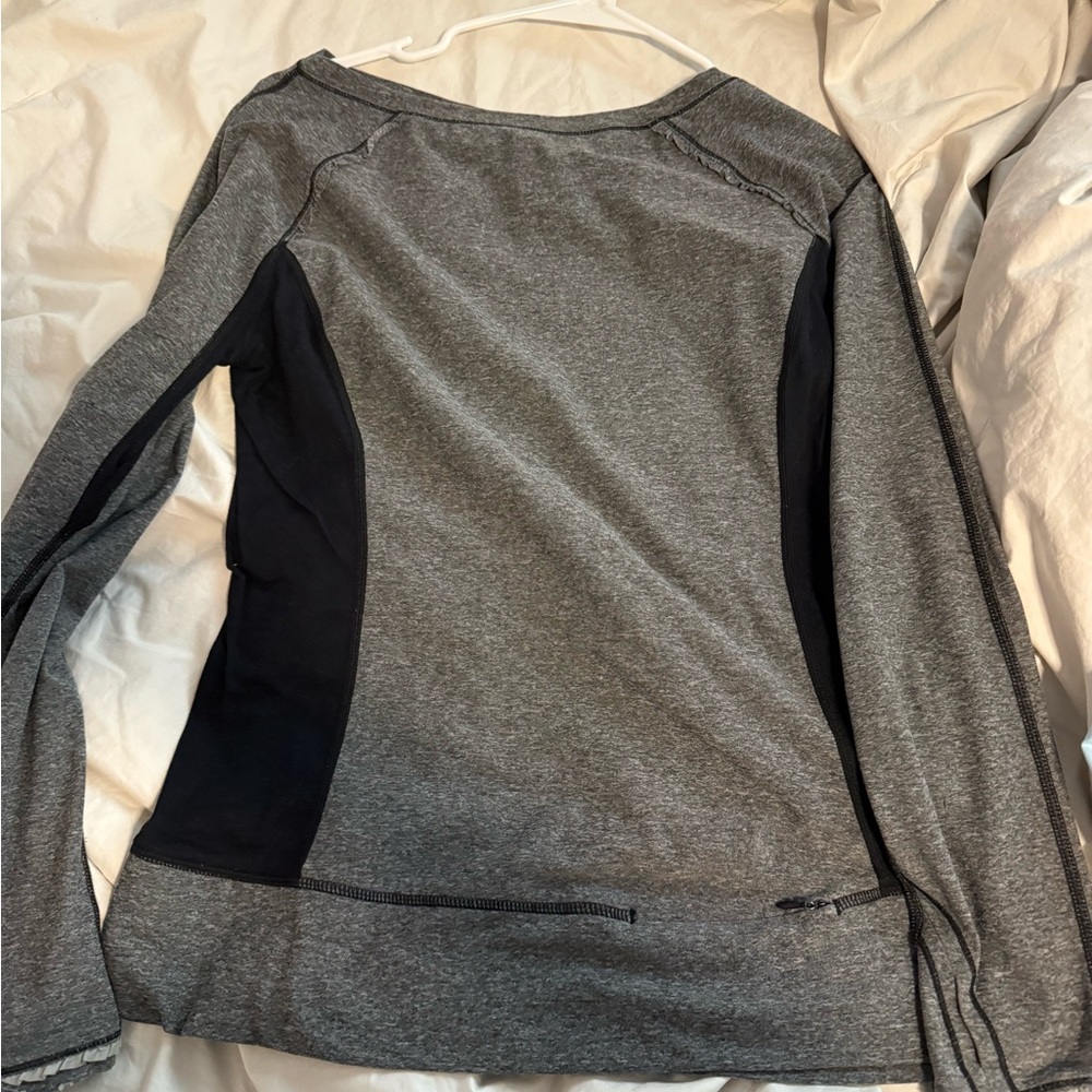 Lululemon Athletica Gray and Black Fitted Long Sleeve Hoodie
